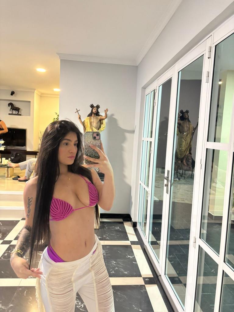 Chica busca chico en Málaga: Chica busca chico