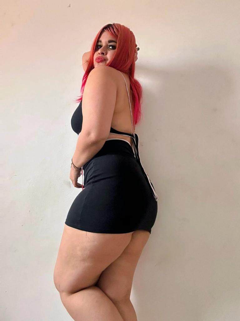 Chica busca chico en Almería: 