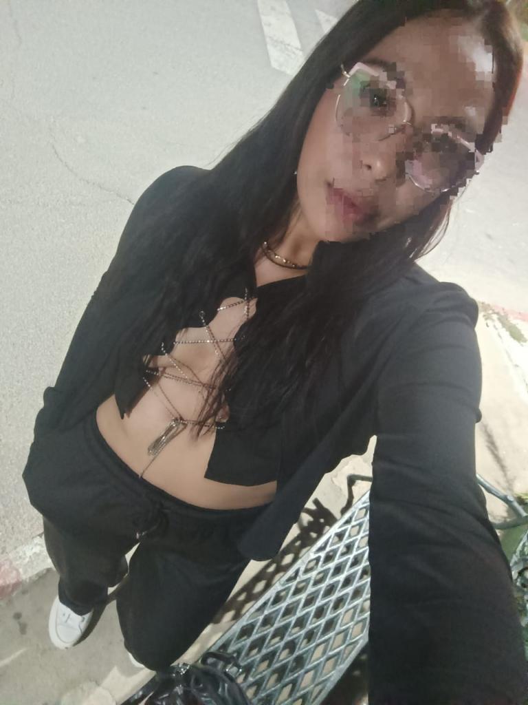 Chica busca chico en Granada: 