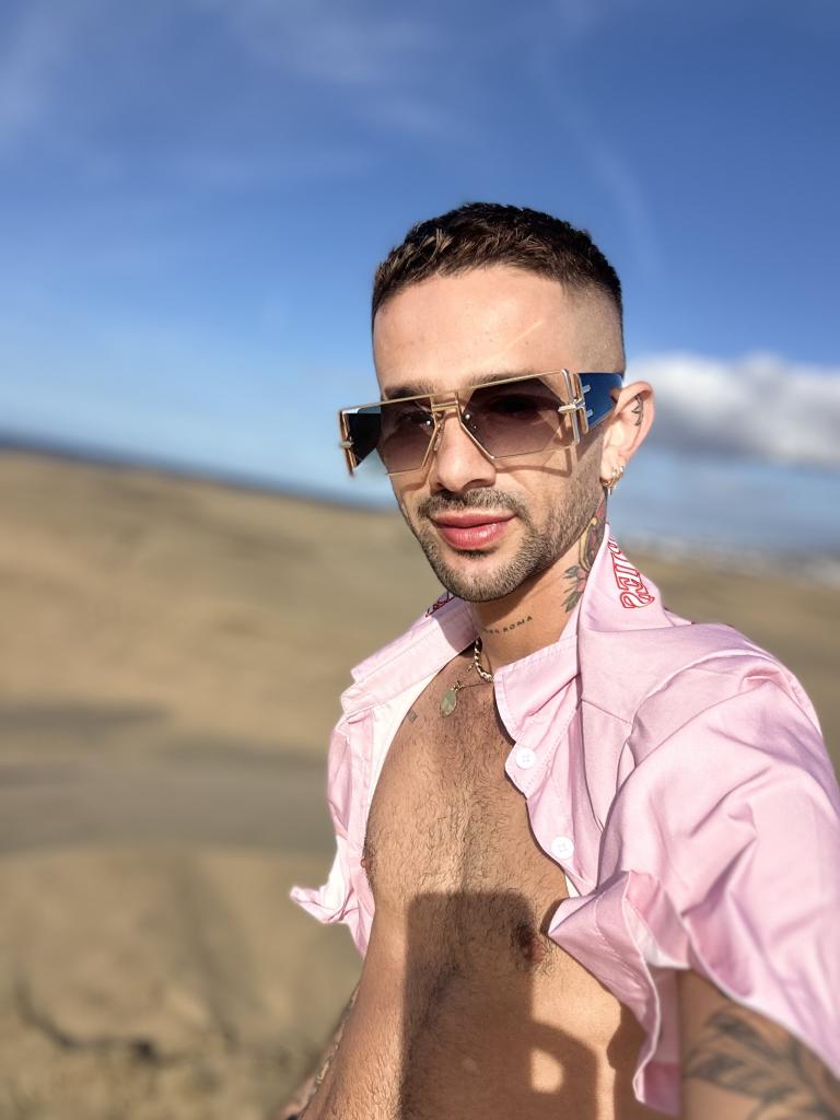 614712906: Chico busca chica en Las Palmas