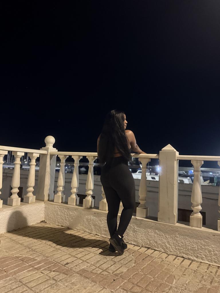 602055100: Chica busca chico en Almería