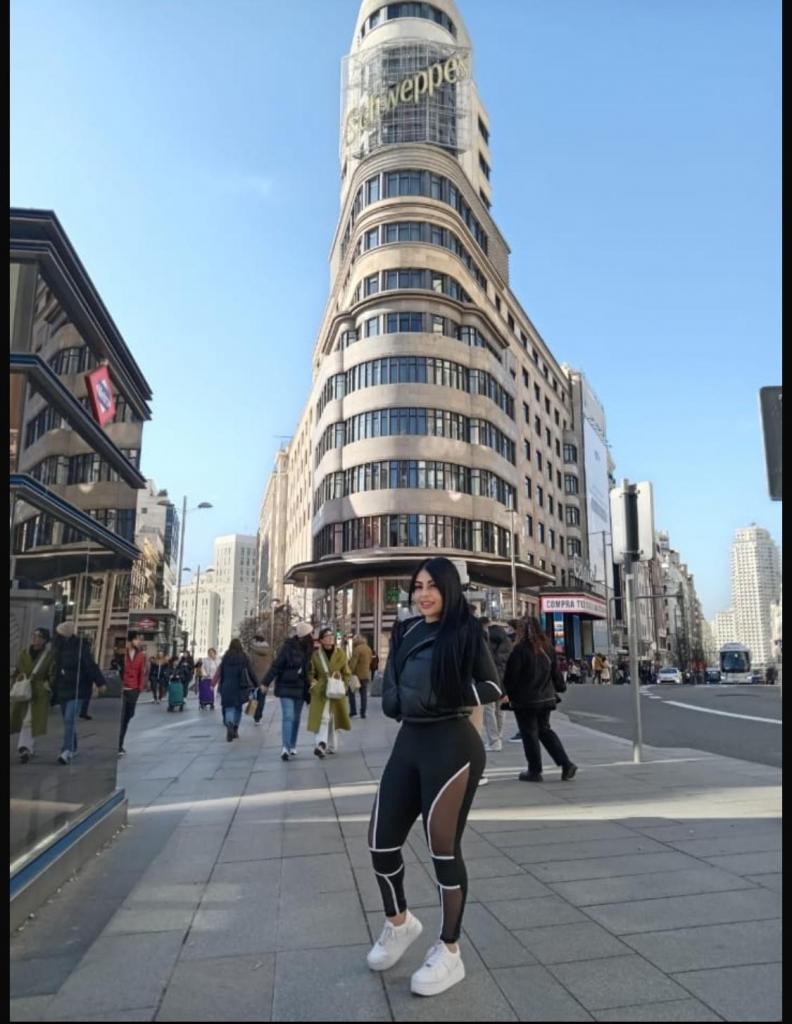 663408490: Chica busca chico en Mallorca