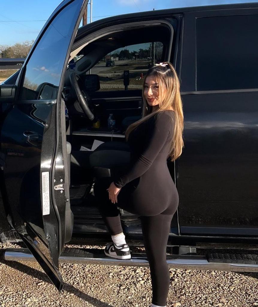 Chica busca chico en Almería: 