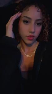 631222976: Chica busca chico en Barcelona