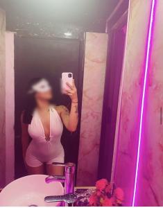 614877229: Chica busca chico en Navarra