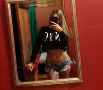 627040825: Chica busca chico en Barcelona