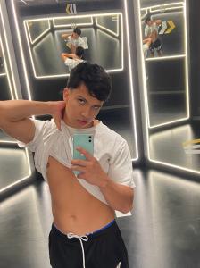 614406084: Chico busca chica en Barcelona