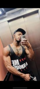 641054994: Chico busca chica en Barcelona