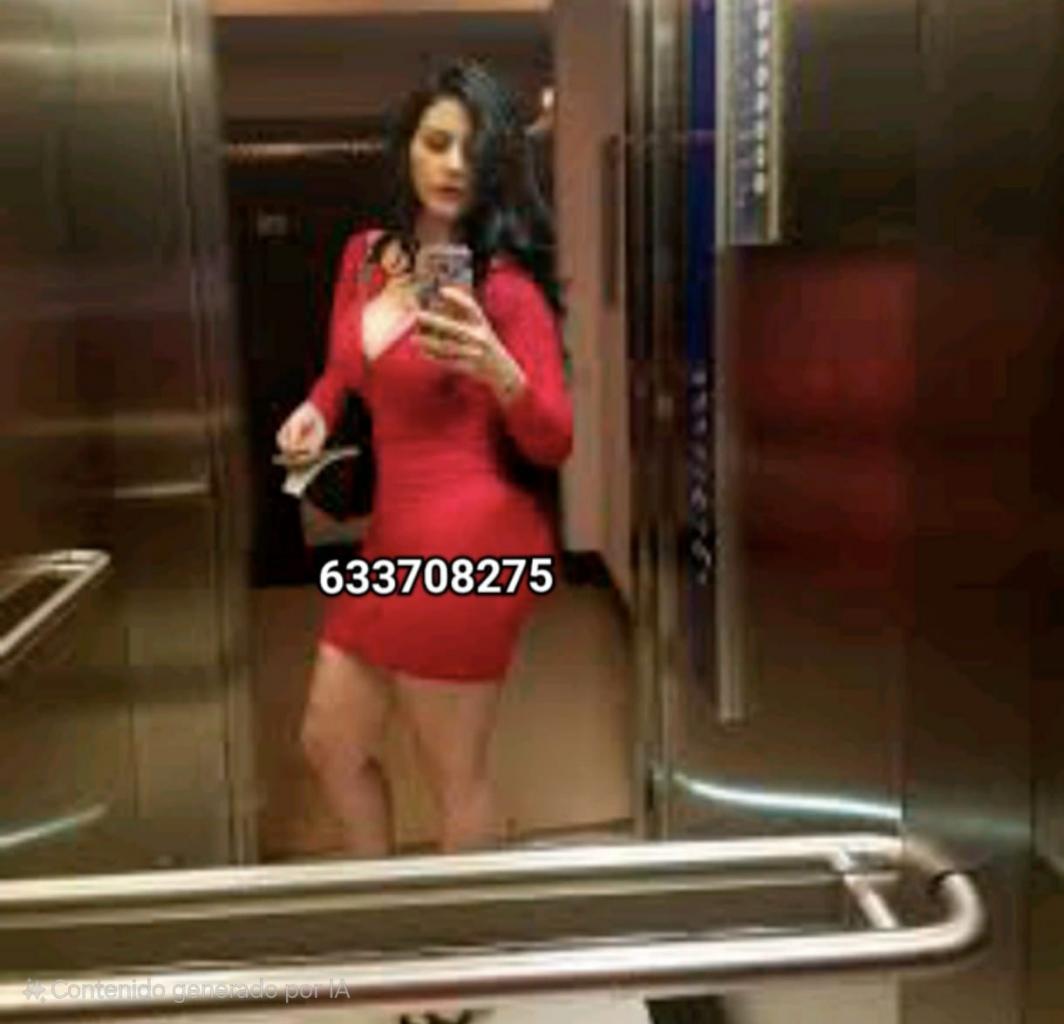 633708275: Chica busca chico en La Coruña