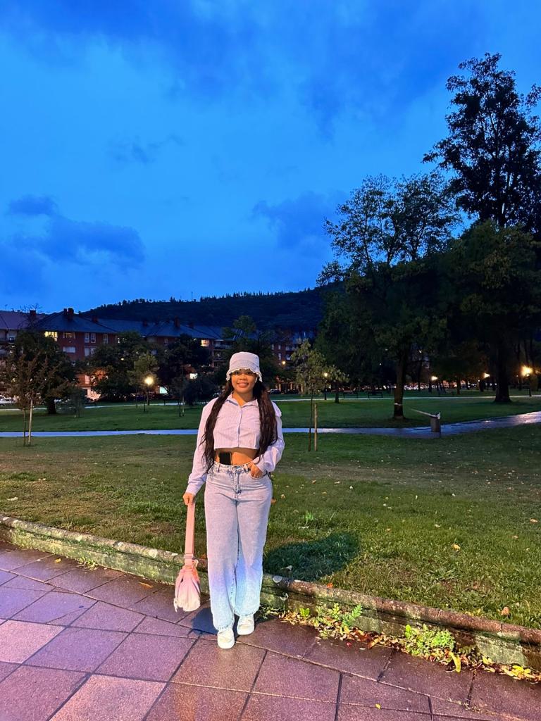 632214274: Chica busca chico en Asturias