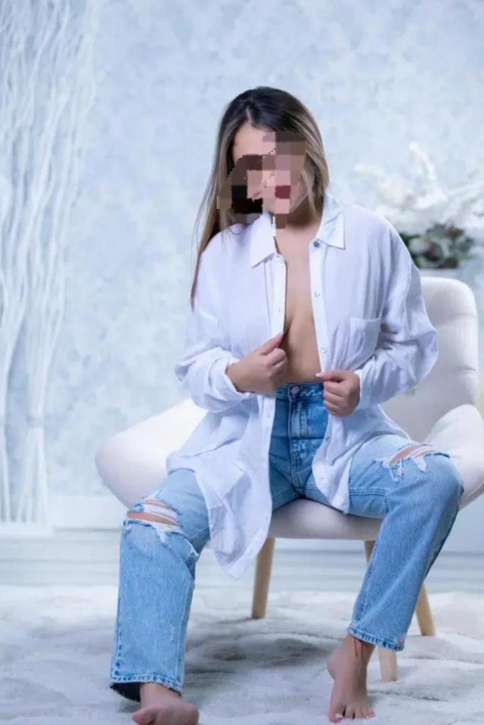 Chica busca chico en Huelva: 