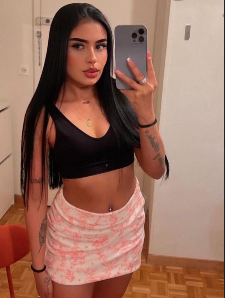 Chica busca chico en Barcelona: 