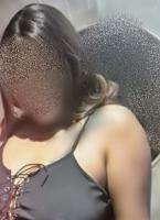 631367383: Chica busca chico en Barcelona