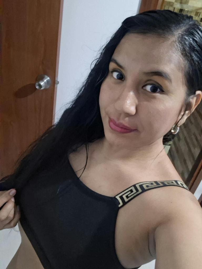613716552: Chica busca chico en Barcelona