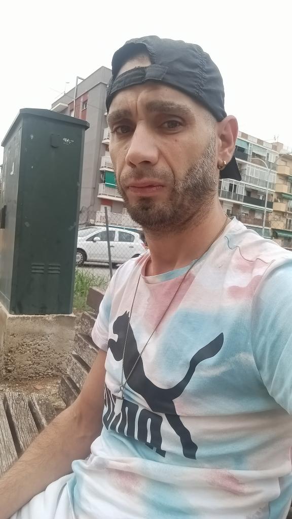 Chico busca chica en Barcelona: 