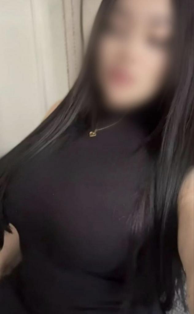 Chica busca chico en Cádiz: 