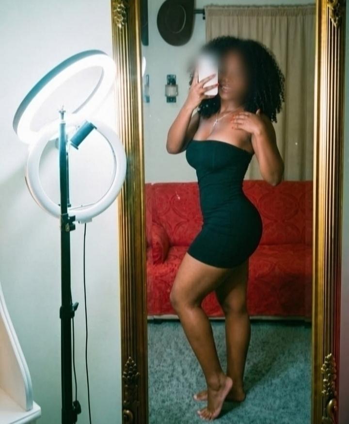 Chica busca chico en Almería: 