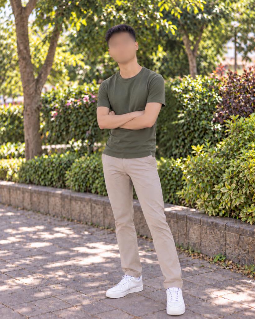 614690113: Chico busca chica en Almería