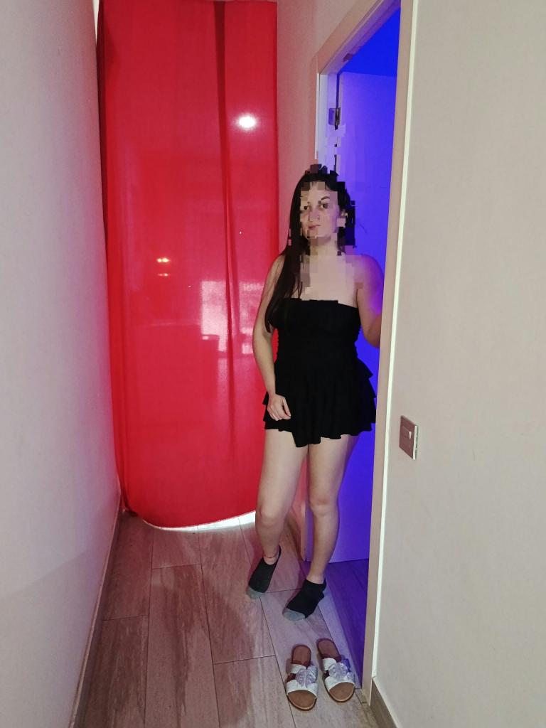 603566321: Chica busca chico en Barcelona