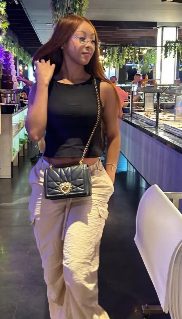 Chica busca chico en Barcelona: 