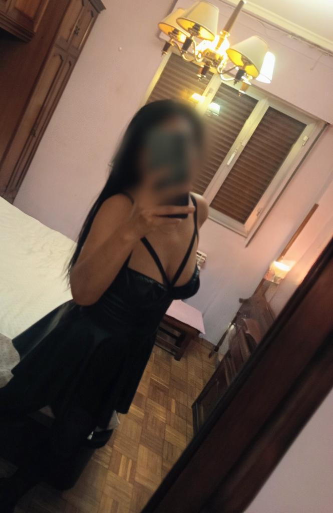 631972089: Chica busca chico en Navarra
