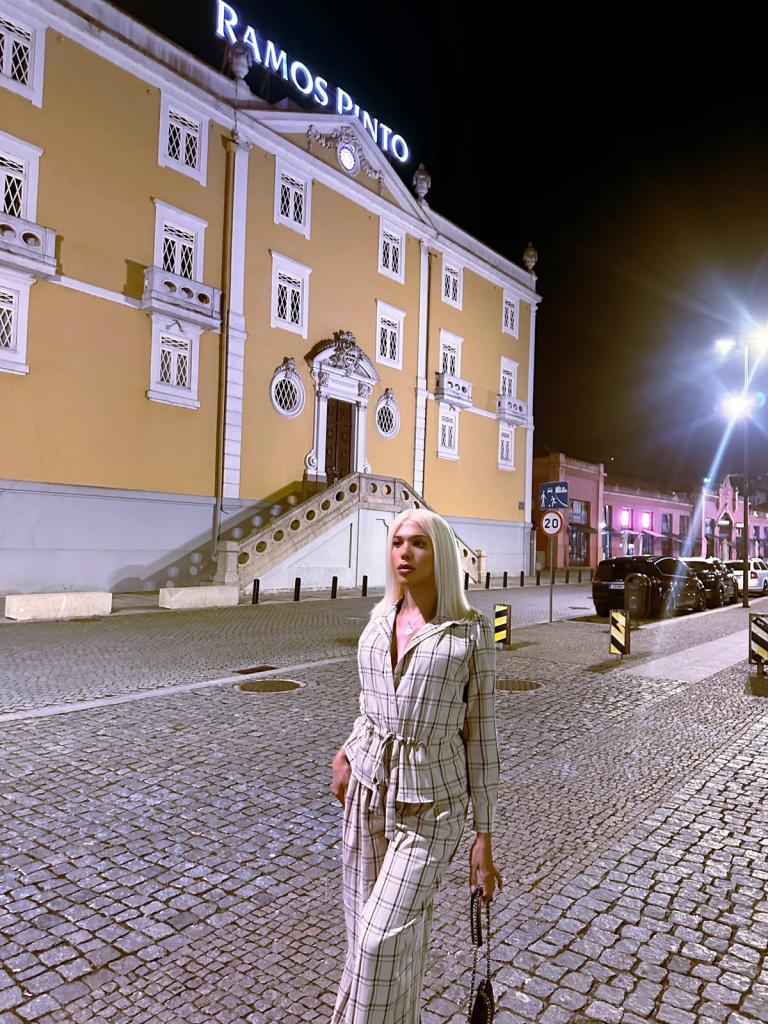 657128868: Transexual en Orense