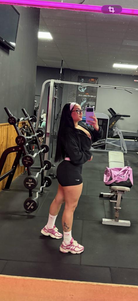 604364239: Chica busca chico en Cádiz