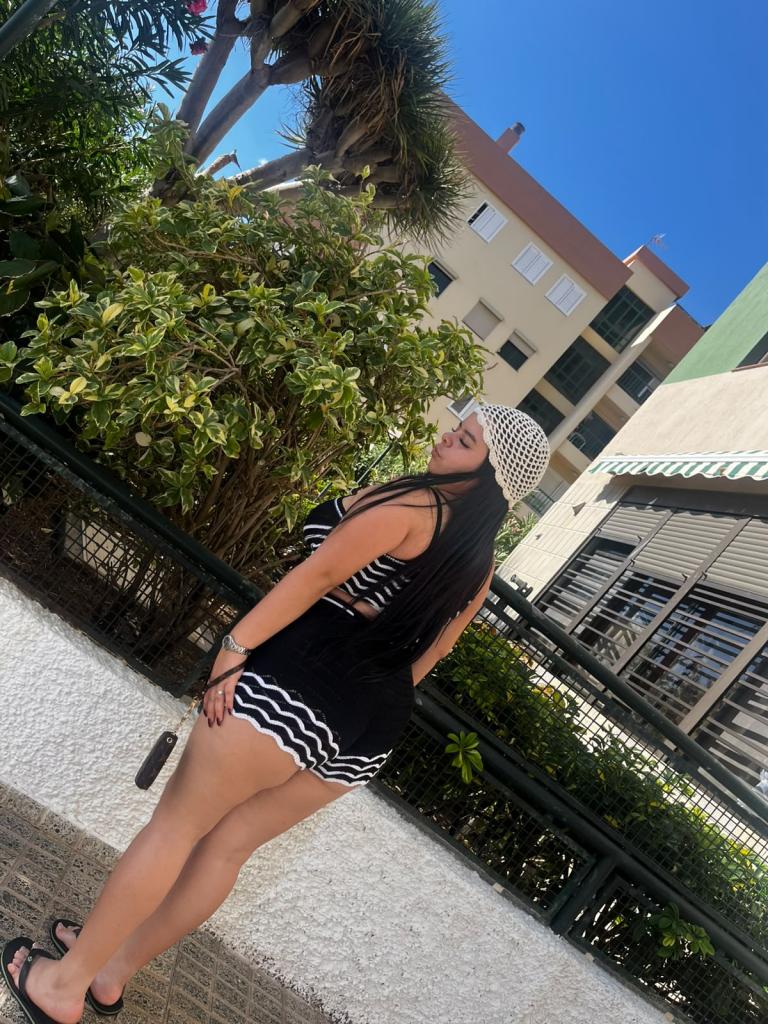 643810228: Chica busca chico en Tenerife