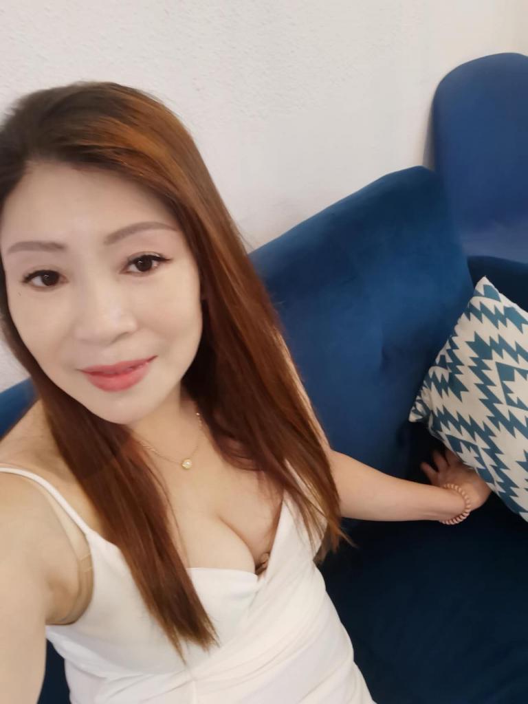 671037722: Chica busca chico en Valencia