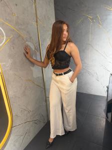 667390695: Chica busca chico en Cáceres