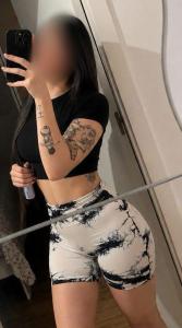 611339835: Chica busca chico en Valencia