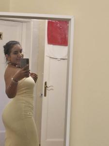 613716552: Chica busca chico en Barcelona