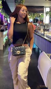 677155524: Chica busca chico en Barcelona