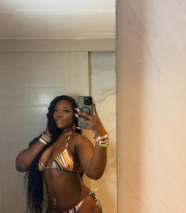 624244428: Chica busca chico en Madrid