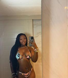 624244428: Chica busca chico en Madrid