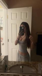 604351812: Chica busca chico en Málaga