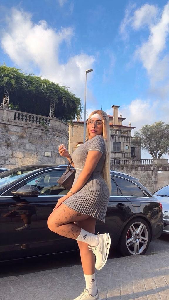 695734446: Transexual en Pontevedra