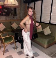 664496773: Chica busca chico en Madrid