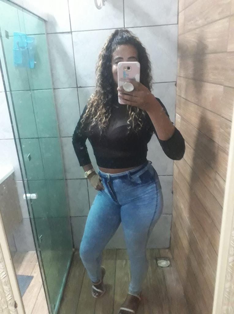 632905541: Chica busca chico en Navarra
