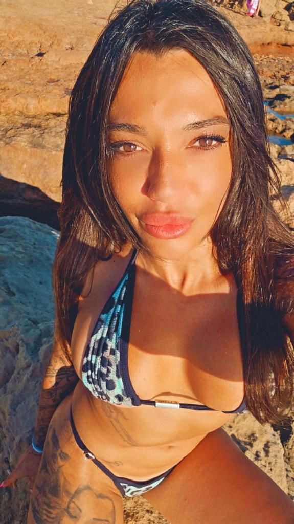 Chica busca chico en Ibiza: 