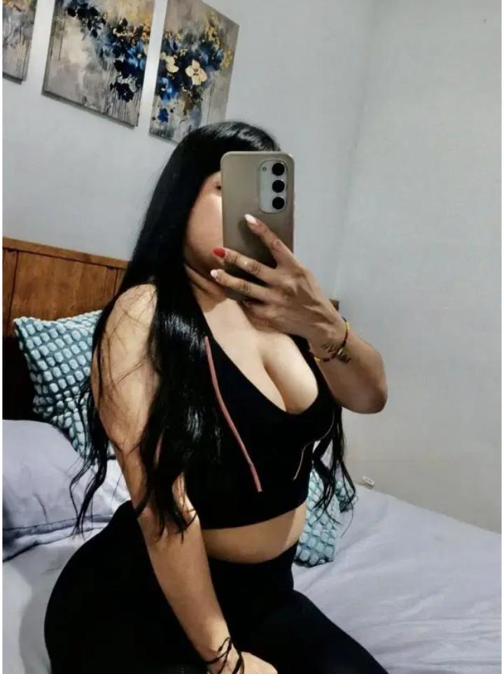 Chica busca chico en Ibiza: 