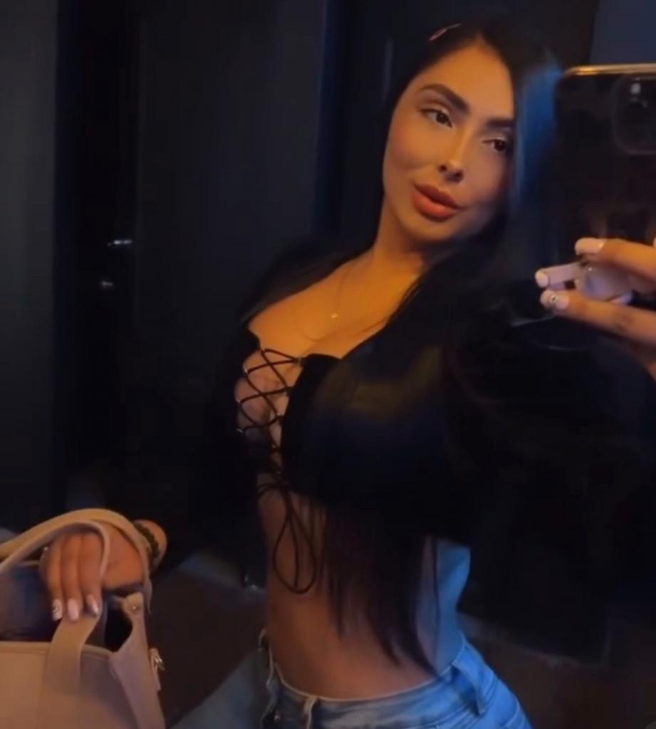 666380176: Chica busca chico en Lérida