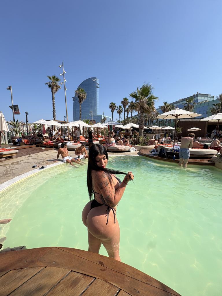 685356285: Chica busca chico en Ibiza