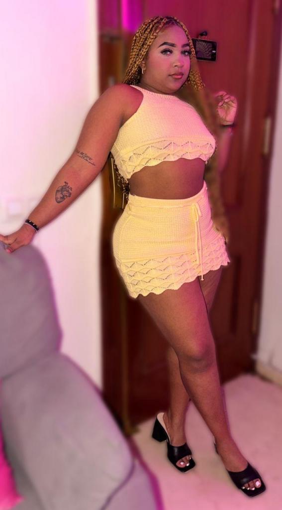 664246027: Chica busca chico en Sevilla