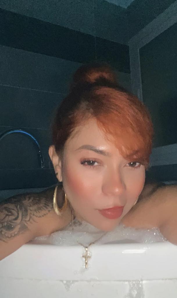 Chica busca chico en Ibiza: 