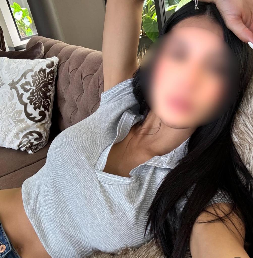 662432155: Chica busca chico en Cádiz