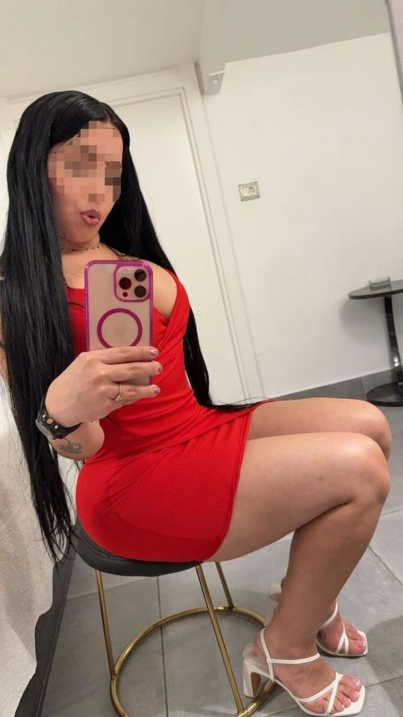 Chica busca chico en Barcelona: 