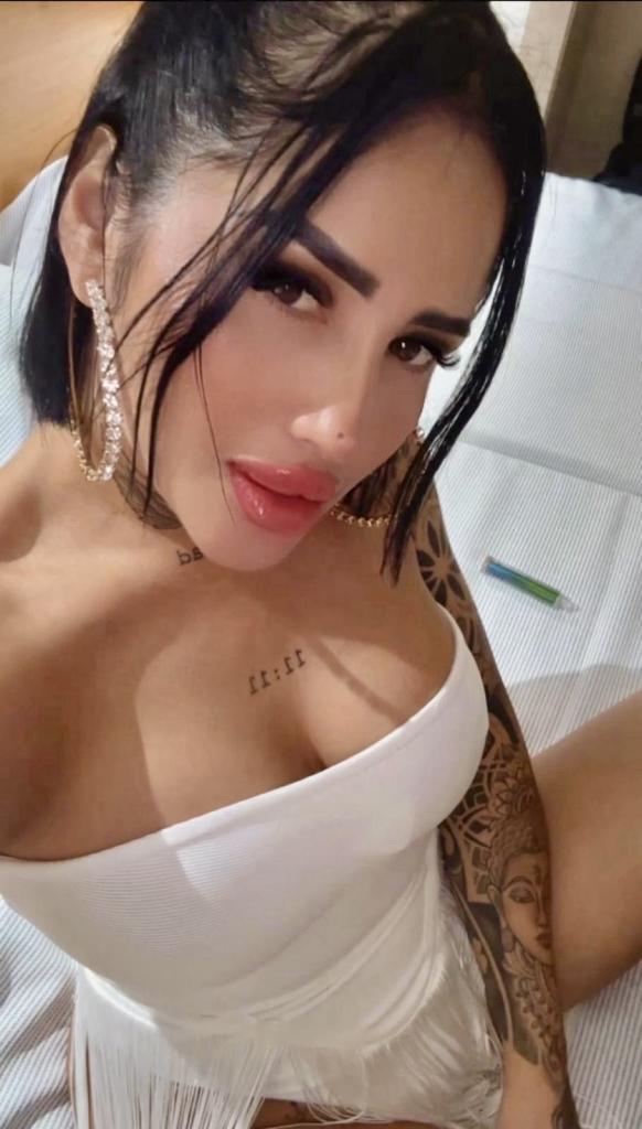 Chica busca chico en Barcelona: 