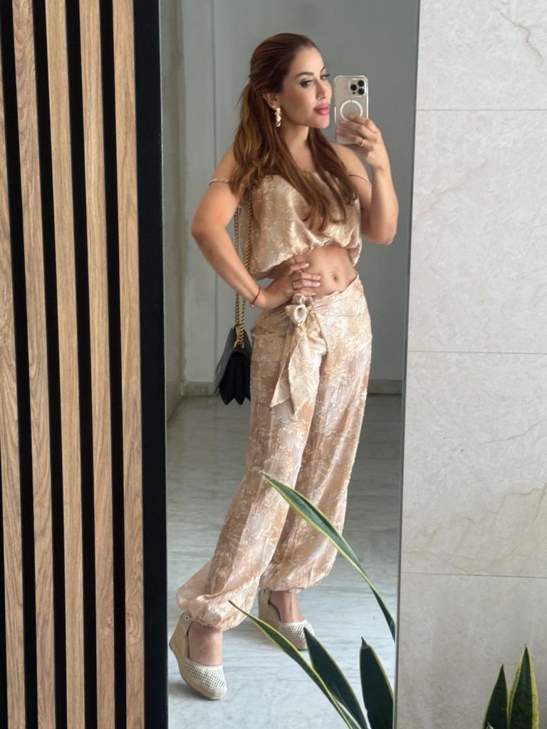 666357649: Chica busca chico en Sevilla