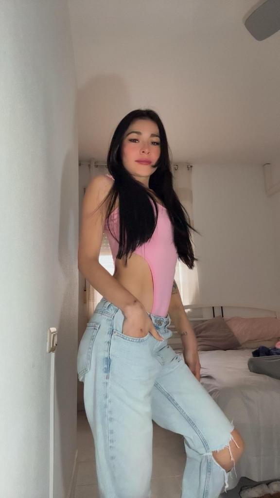 665698142: Chica busca chico en Alicante
